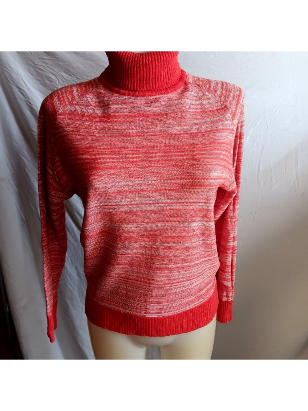 Medium Vintage 1970's Buttery Medium Turtleneck Rusty Orange Hippy Shirt Korea